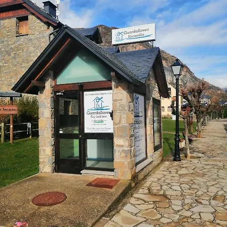 Casa Avellanos - Altos De - Tucasaenlospirineos * Escarrilla